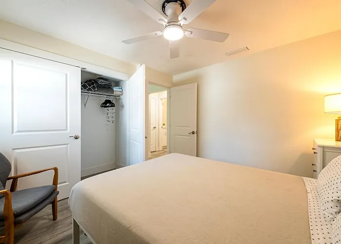 2bd 1ba Sunview 2 2mins To Beachpool!
