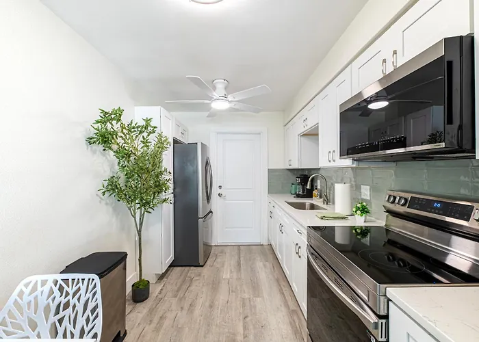 2bd 1ba Sunview 2 2mins To Beachpool! Apartment