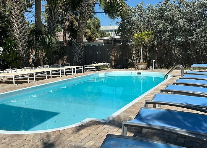 2bd 1ba Sunview 2 2mins To Beachpool!